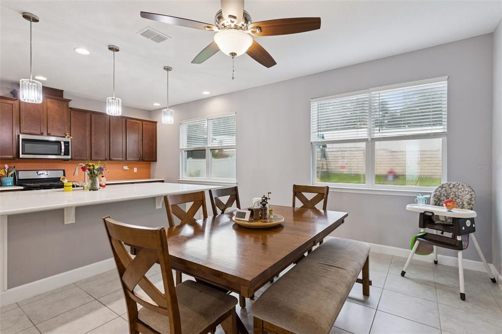 En Venta: $575,000 (5 camas, 3 baños, 3273 Pies cuadrados)