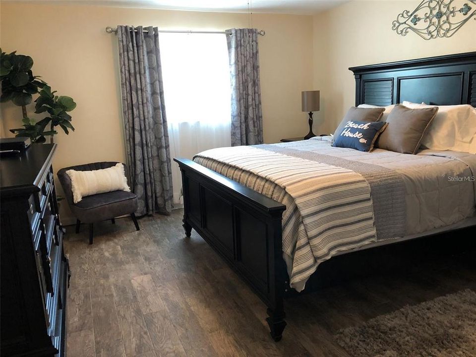 For Rent: $2,450 (3 beds, 2 baths, 1200 Square Feet)