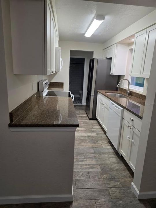 For Rent: $2,450 (3 beds, 2 baths, 1200 Square Feet)