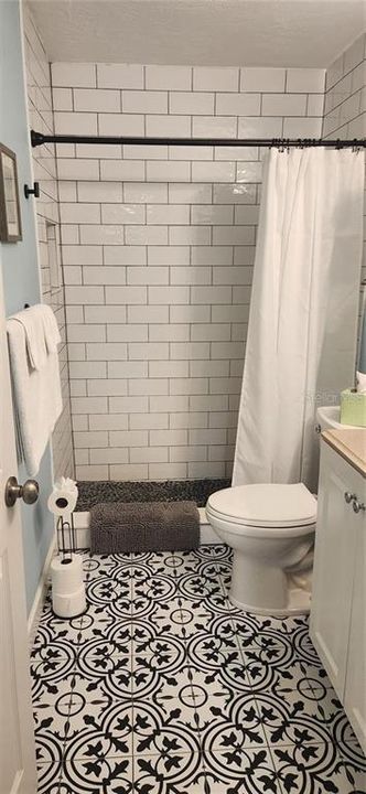 For Rent: $2,450 (3 beds, 2 baths, 1200 Square Feet)