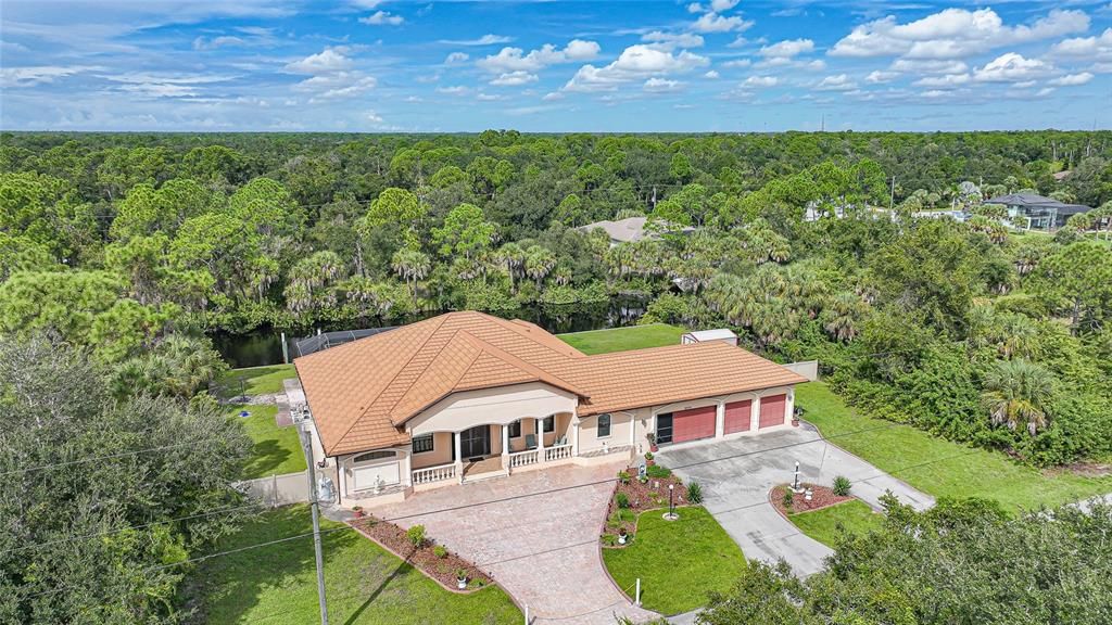 For Sale: $950,000 (4 beds, 4 baths, 3169 Square Feet)