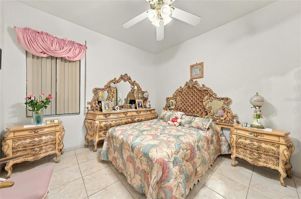 For Sale: $950,000 (4 beds, 4 baths, 3169 Square Feet)