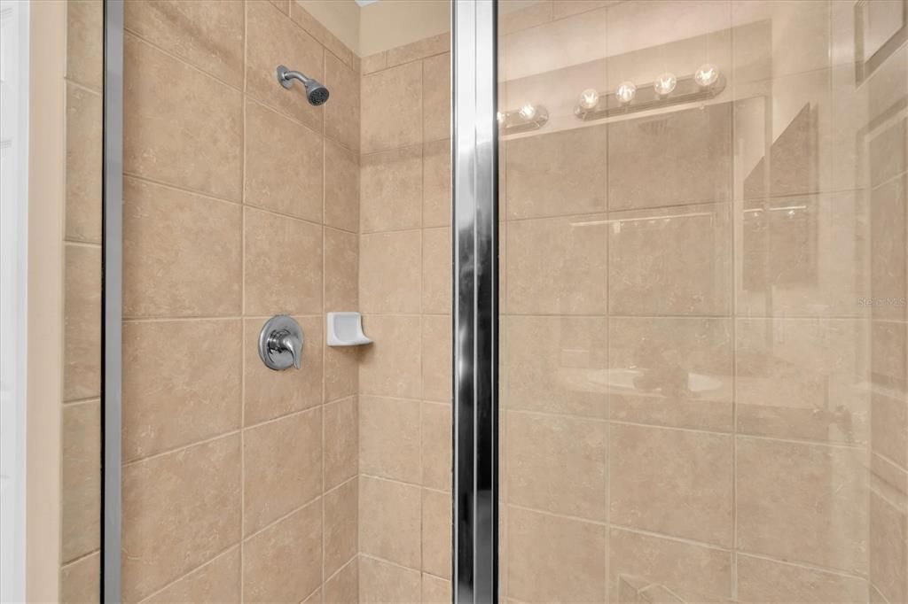 For Sale: $279,000 (3 beds, 2 baths, 1275 Square Feet)