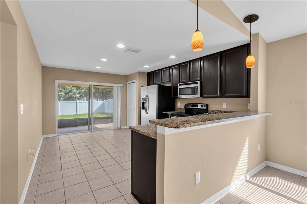 For Sale: $279,000 (3 beds, 2 baths, 1275 Square Feet)