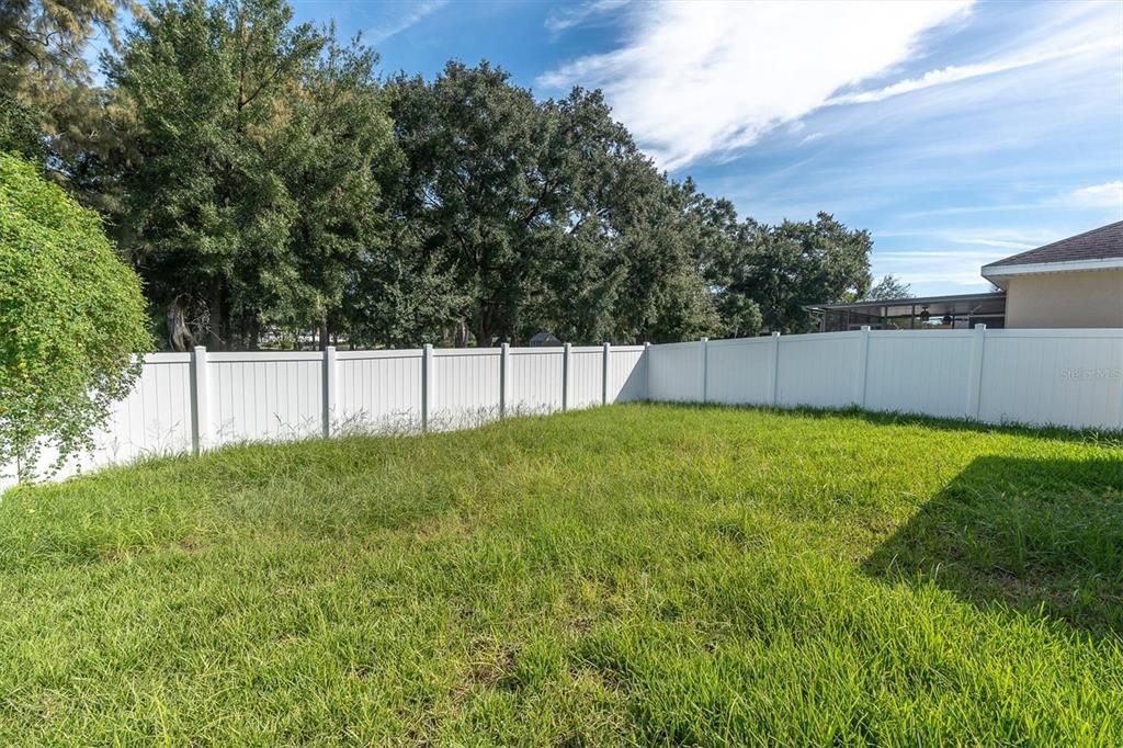 For Sale: $279,000 (3 beds, 2 baths, 1275 Square Feet)