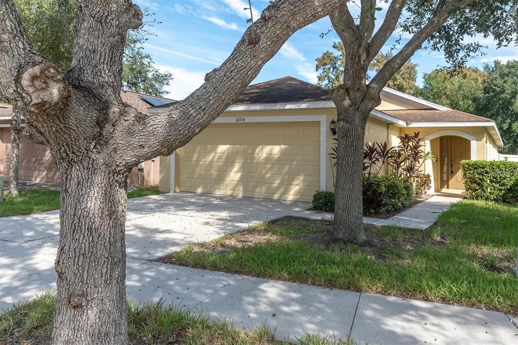 For Sale: $279,000 (3 beds, 2 baths, 1275 Square Feet)