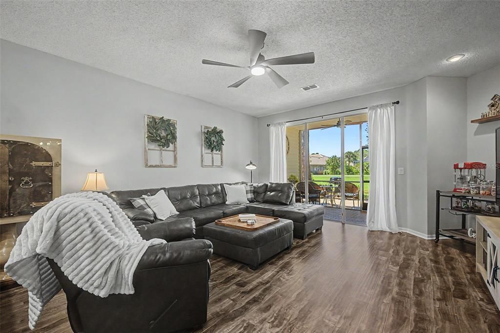 For Sale: $469,000 (3 beds, 2 baths, 2700 Square Feet)