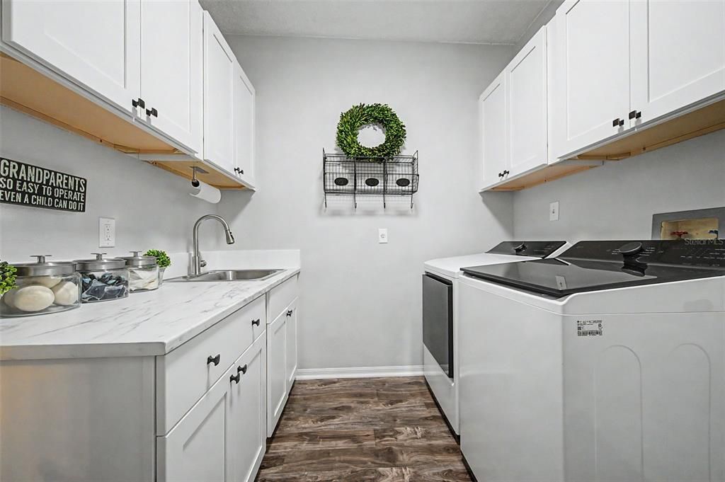 For Sale: $469,000 (3 beds, 2 baths, 2700 Square Feet)