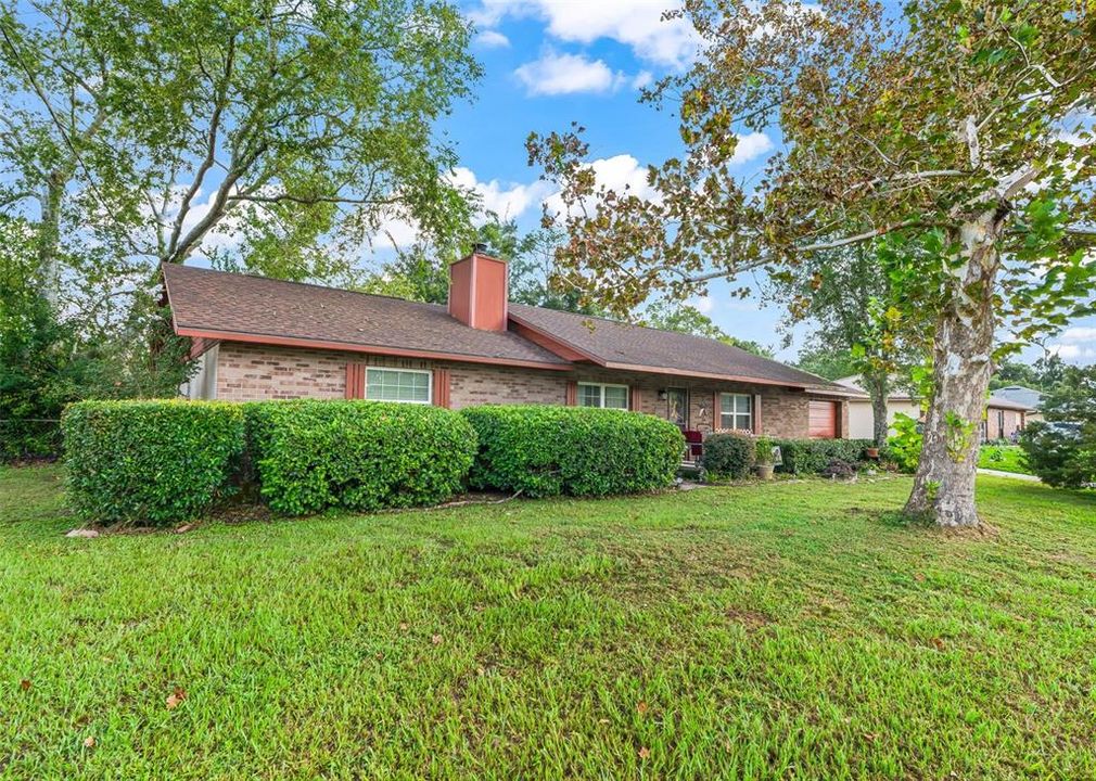 For Sale: $267,000 (3 beds, 2 baths, 1430 Square Feet)