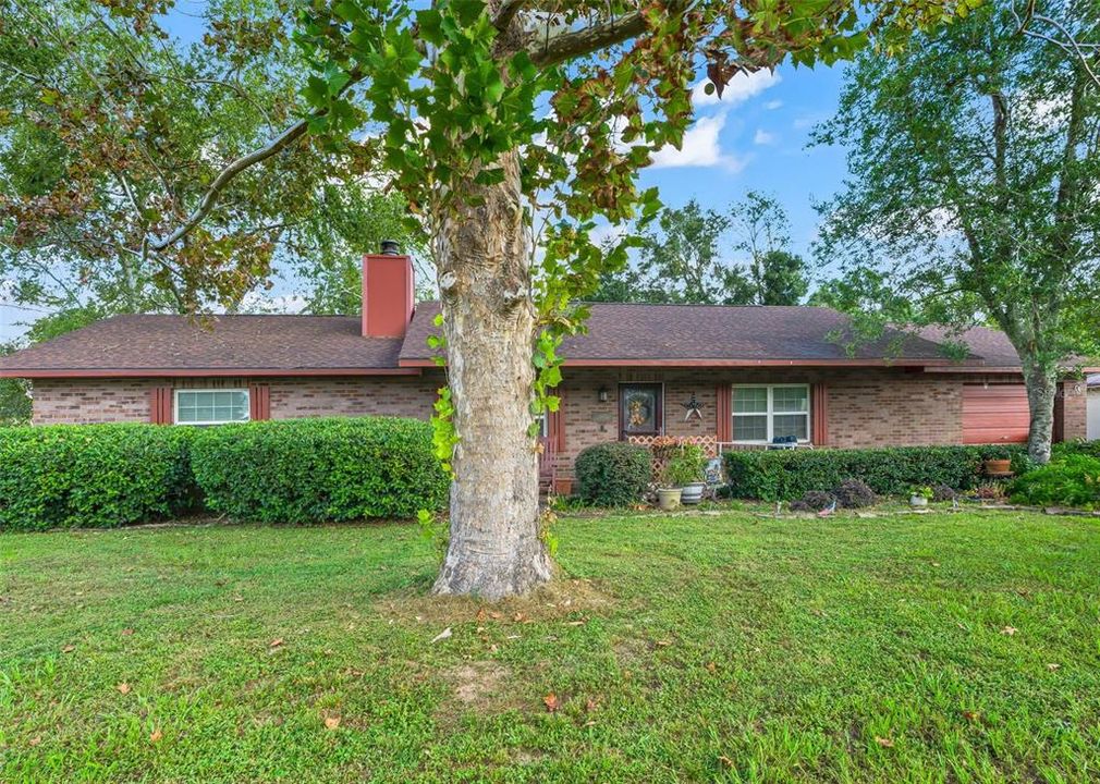 For Sale: $267,000 (3 beds, 2 baths, 1430 Square Feet)
