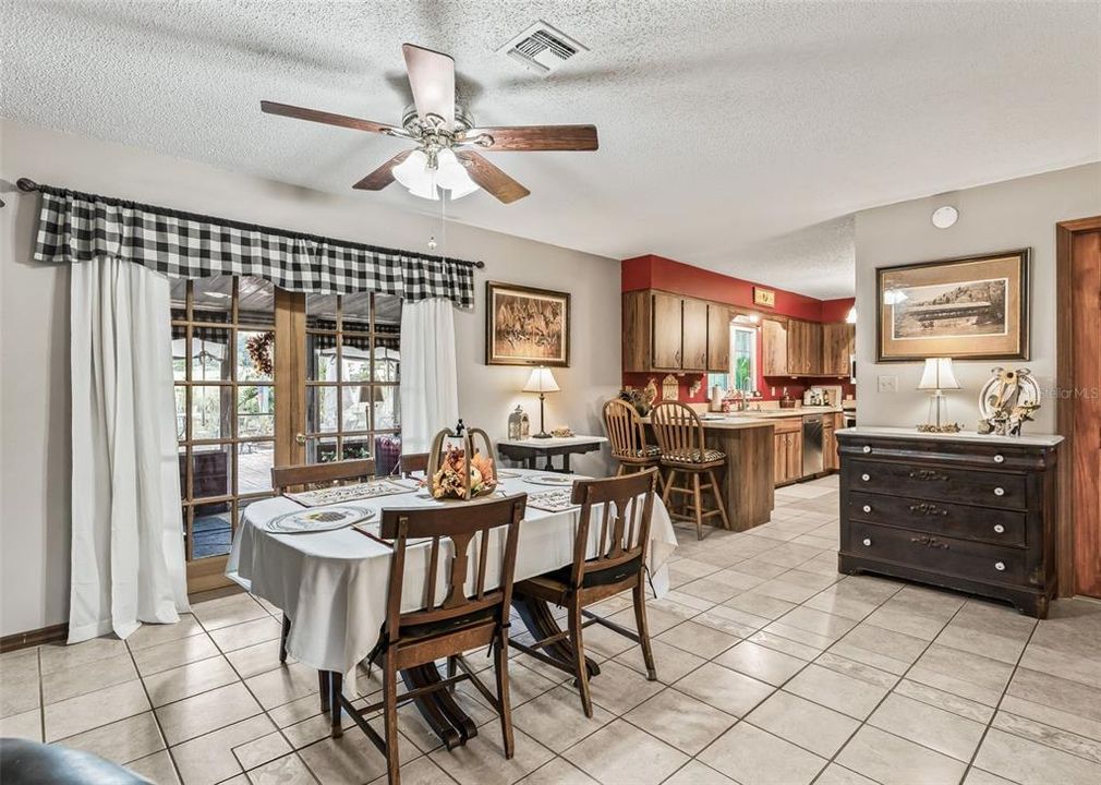 For Sale: $267,000 (3 beds, 2 baths, 1430 Square Feet)