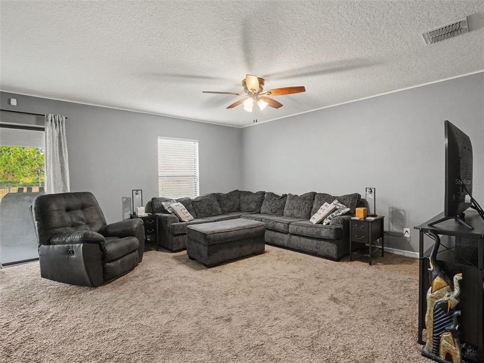 For Sale: $330,000 (4 beds, 2 baths, 2277 Square Feet)
