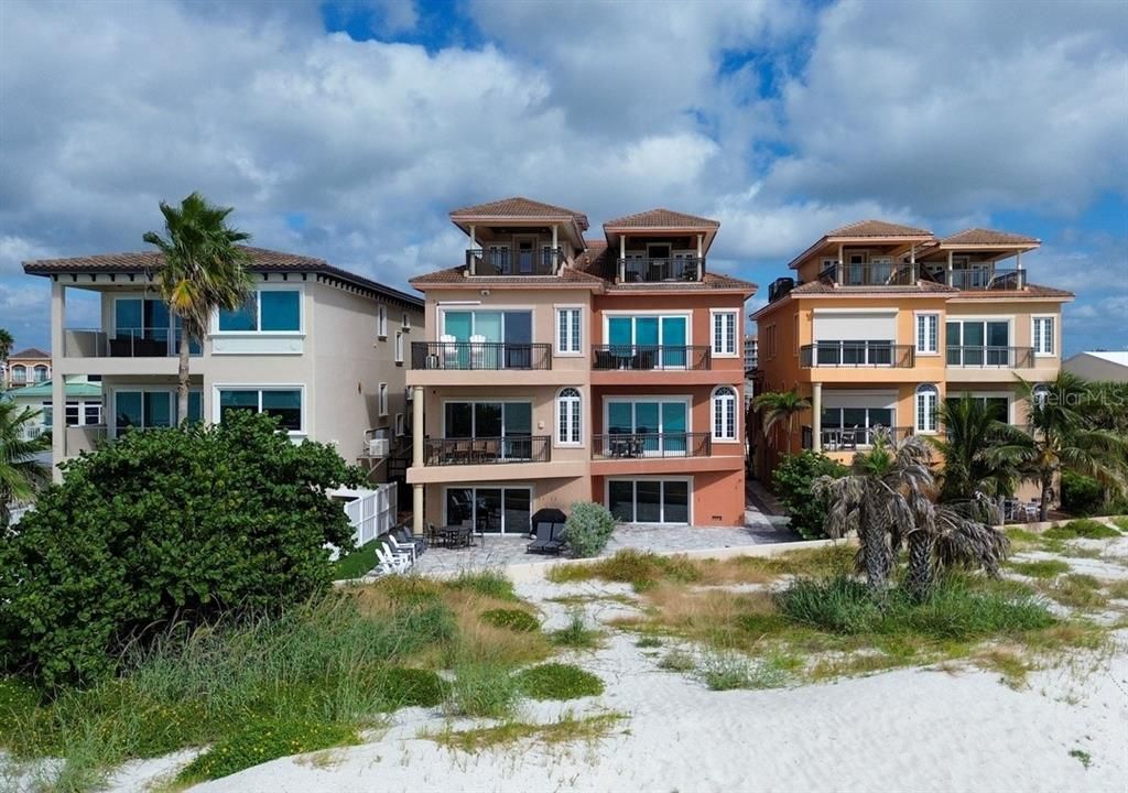 En Venta: $3,975,000 (4 camas, 3 baños, 3456 Pies cuadrados)