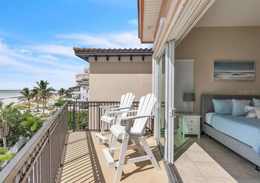 En Venta: $3,975,000 (4 camas, 3 baños, 3456 Pies cuadrados)