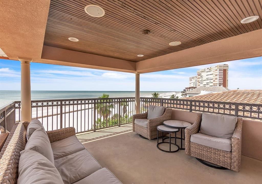 En Venta: $3,975,000 (4 camas, 3 baños, 3456 Pies cuadrados)
