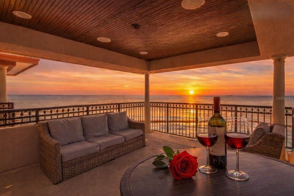 En Venta: $3,975,000 (4 camas, 3 baños, 3456 Pies cuadrados)