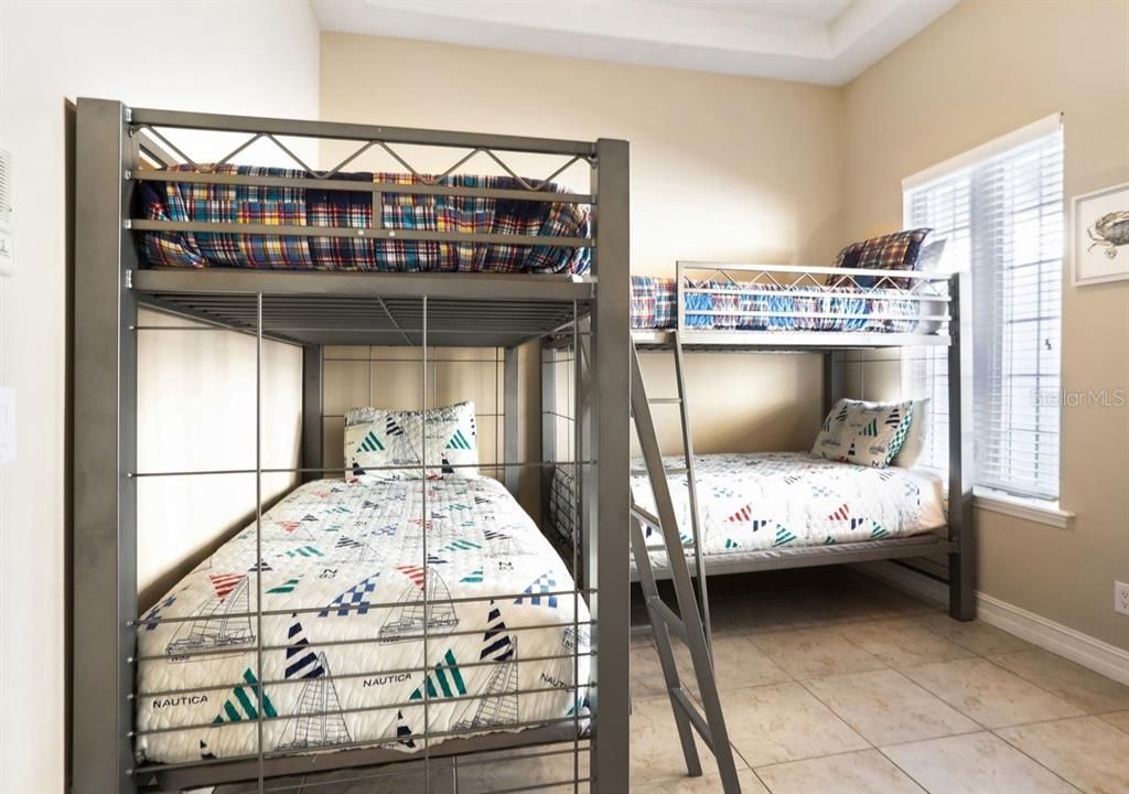 En Venta: $3,975,000 (4 camas, 3 baños, 3456 Pies cuadrados)