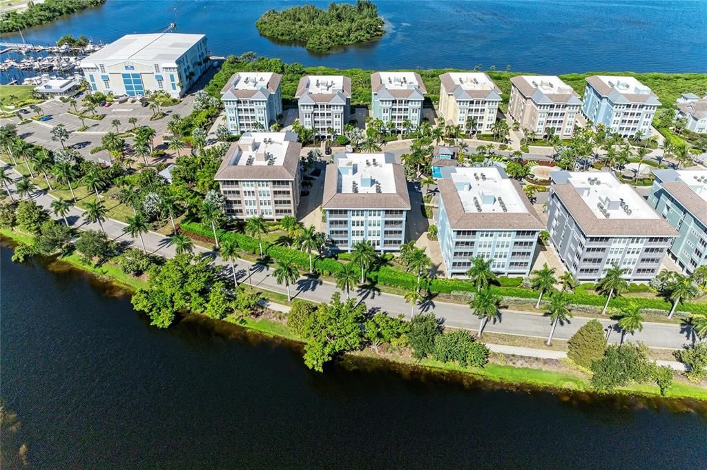 На продажу: $660,000 (2 спален, 2 ванн, 1457 Квадратных фут)