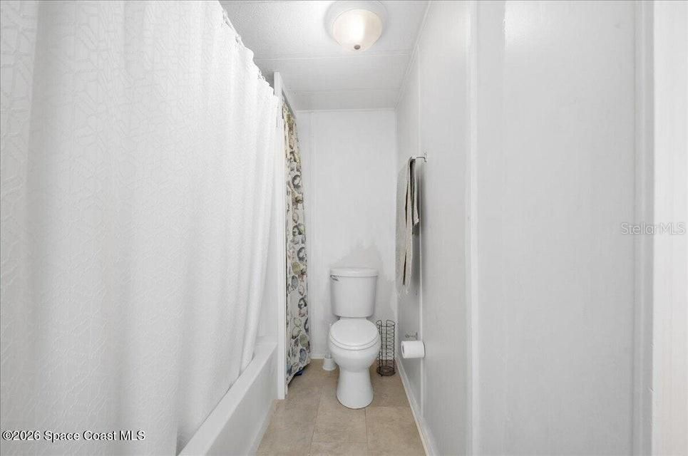 For Sale: $179,000 (2 beds, 2 baths, 1200 Square Feet)