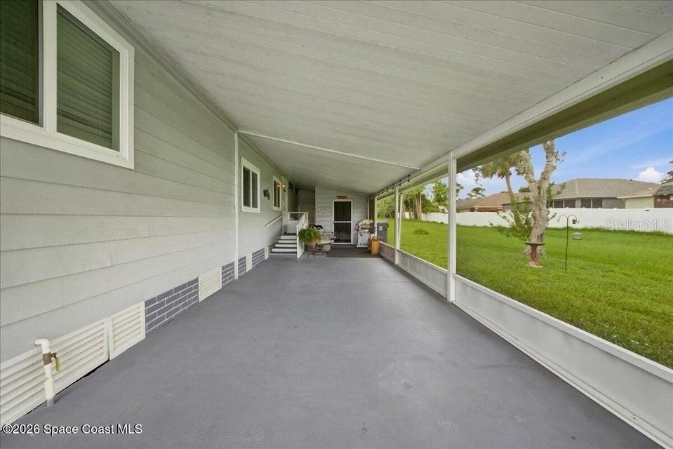 For Sale: $179,000 (2 beds, 2 baths, 1200 Square Feet)
