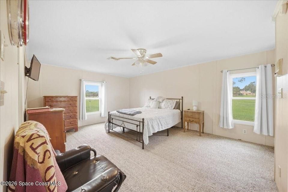 For Sale: $179,000 (2 beds, 2 baths, 1200 Square Feet)