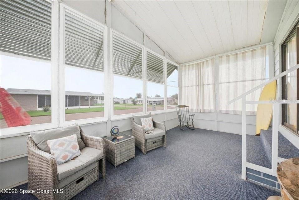 For Sale: $179,000 (2 beds, 2 baths, 1200 Square Feet)
