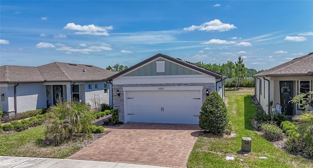 For Sale: $389,000 (2 beds, 2 baths, 1475 Square Feet)
