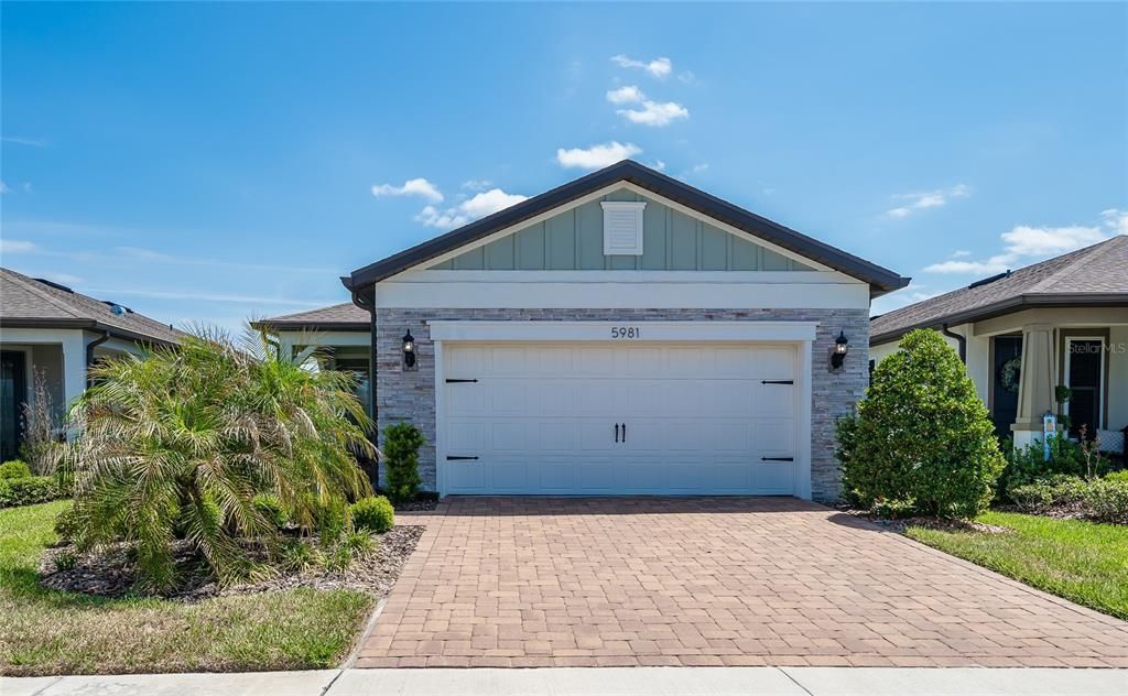For Sale: $389,000 (2 beds, 2 baths, 1475 Square Feet)