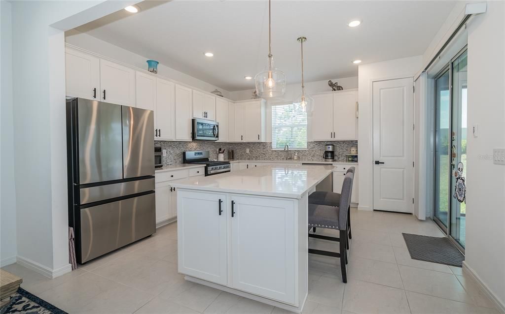 For Sale: $389,000 (2 beds, 2 baths, 1475 Square Feet)