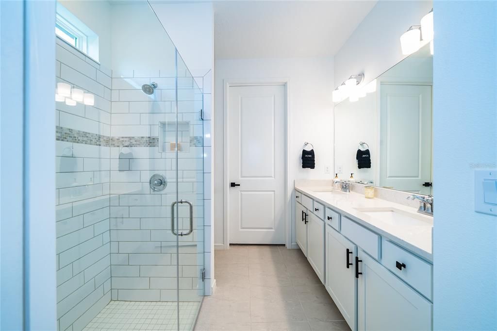 For Sale: $389,000 (2 beds, 2 baths, 1475 Square Feet)