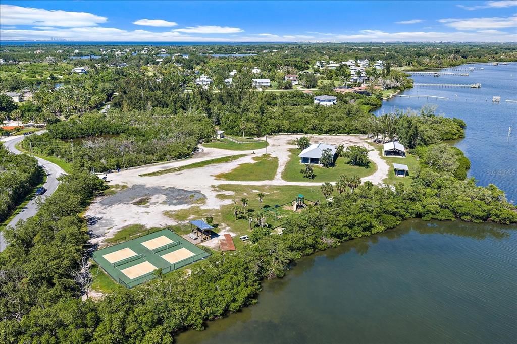 En Venta: $1,689,000 (4 camas, 3 baños, 4308 Pies cuadrados)