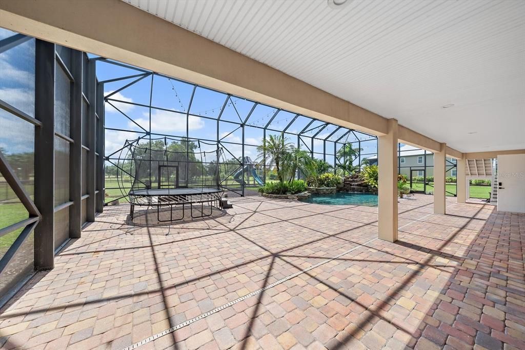 En Venta: $1,689,000 (4 camas, 3 baños, 4308 Pies cuadrados)