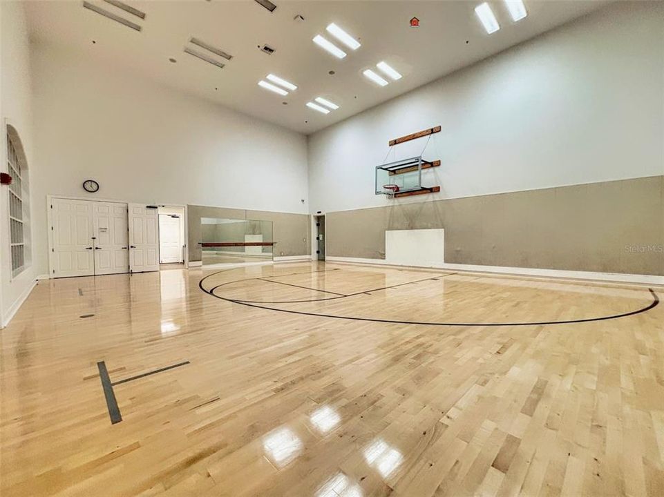 合同活跃: $499,000 (3 贝兹, 2 浴室, 2477 平方英尺)