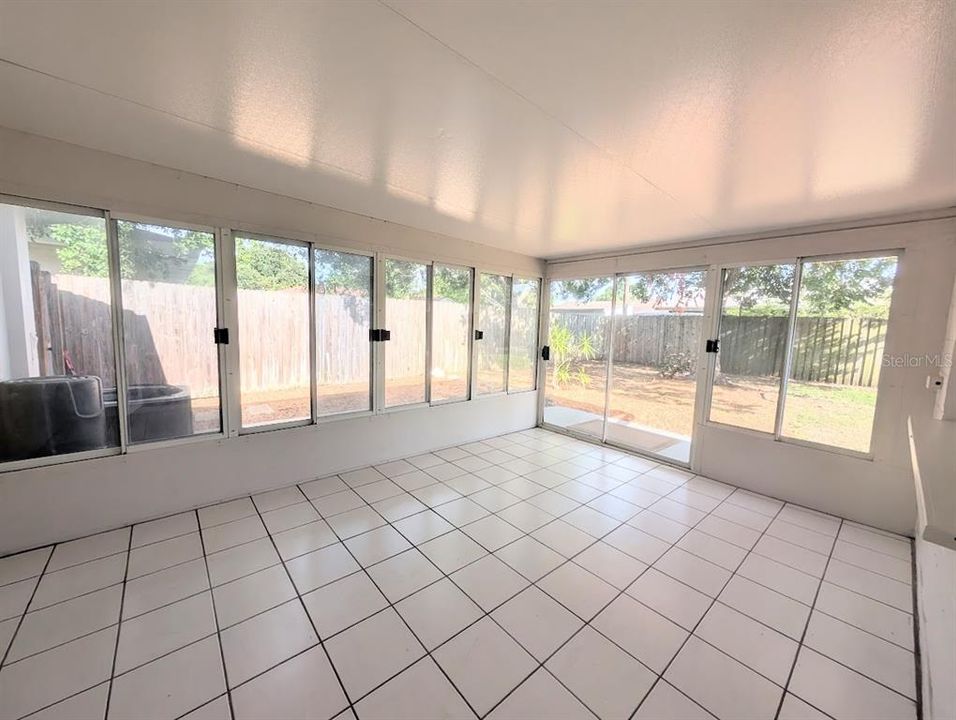 For Rent: $2,900 (3 beds, 2 baths, 1639 Square Feet)