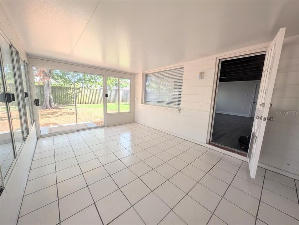 For Rent: $2,900 (3 beds, 2 baths, 1639 Square Feet)