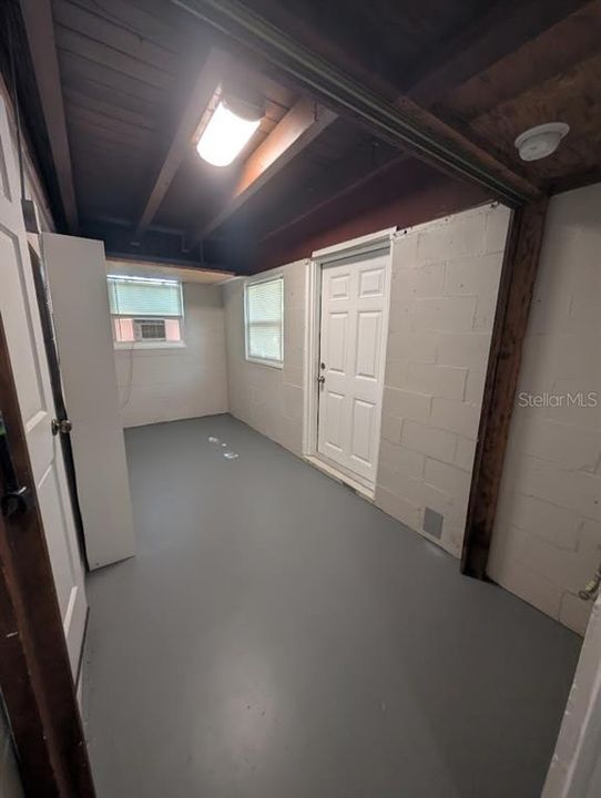 For Rent: $2,900 (3 beds, 2 baths, 1639 Square Feet)