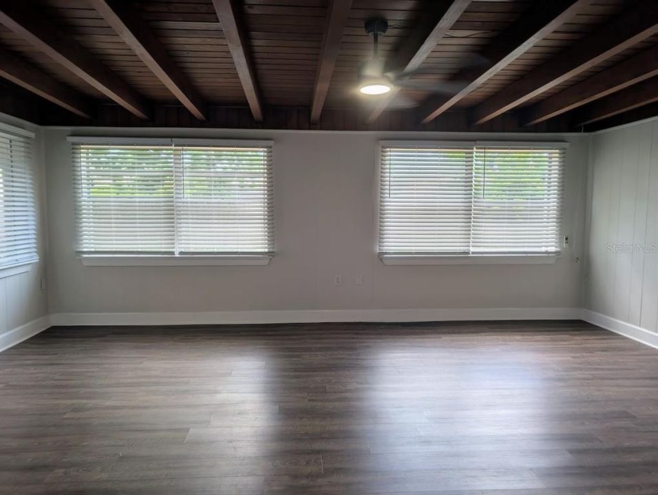 For Rent: $2,900 (3 beds, 2 baths, 1639 Square Feet)
