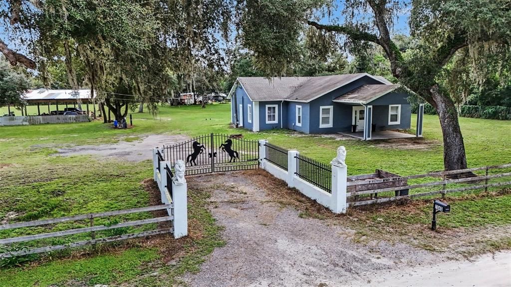 En Venta: $540,000 (4 camas, 2 baños, 2545 Pies cuadrados)