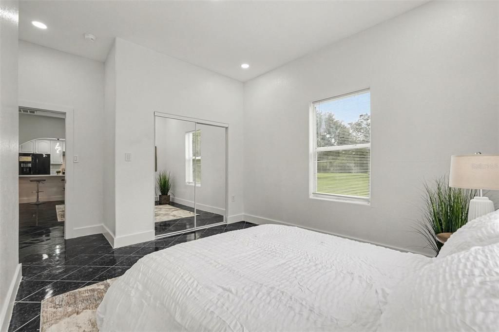 En Venta: $540,000 (4 camas, 2 baños, 2545 Pies cuadrados)