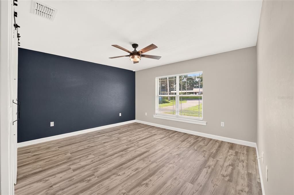 For Sale: $299,900 (3 beds, 2 baths, 1519 Square Feet)