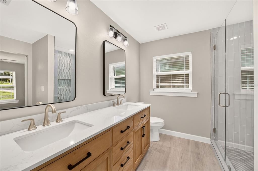 For Sale: $299,900 (3 beds, 2 baths, 1519 Square Feet)