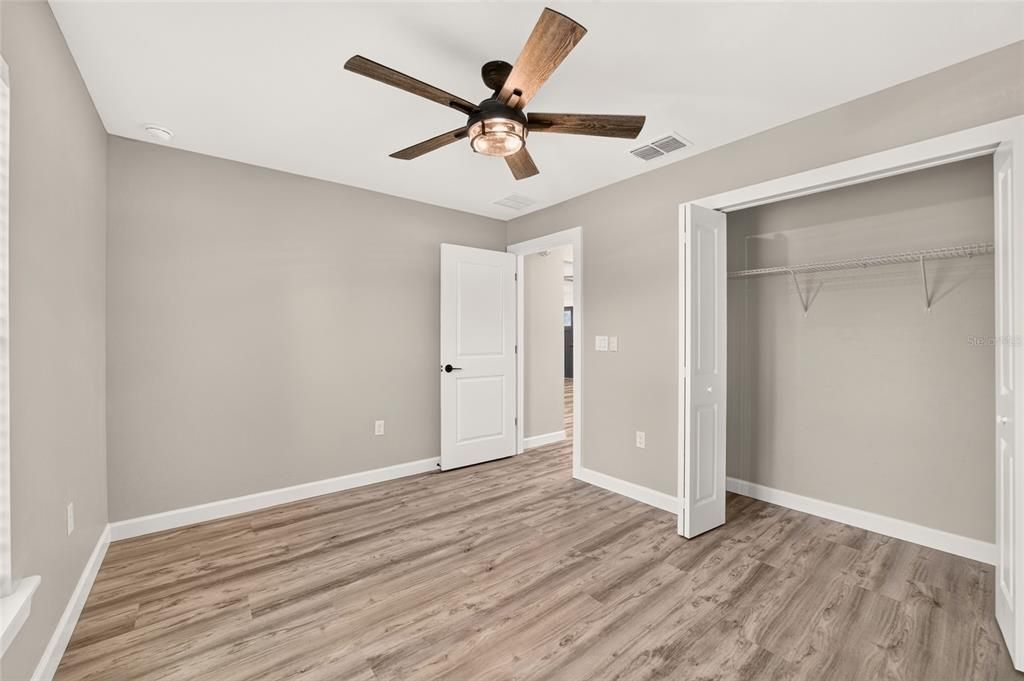 For Sale: $299,900 (3 beds, 2 baths, 1519 Square Feet)