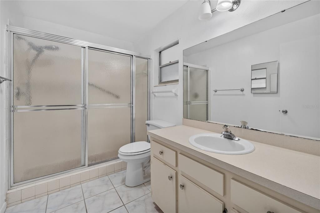 For Sale: $114,900 (2 beds, 2 baths, 1571 Square Feet)