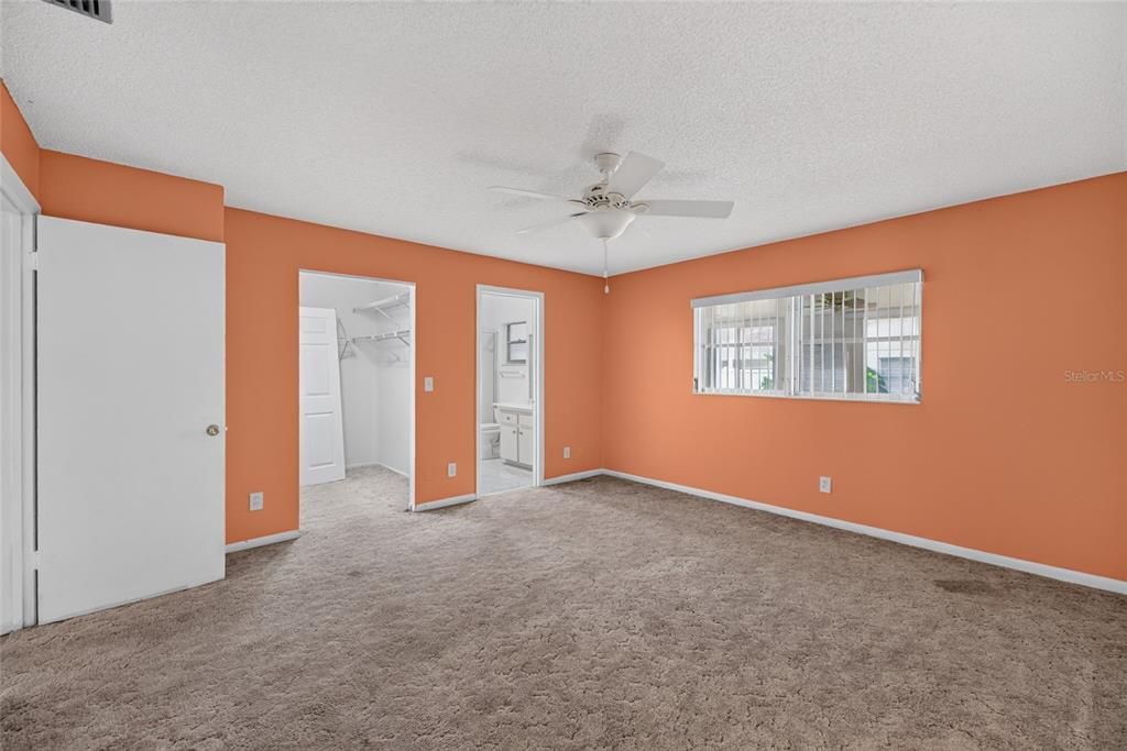 For Sale: $114,900 (2 beds, 2 baths, 1571 Square Feet)