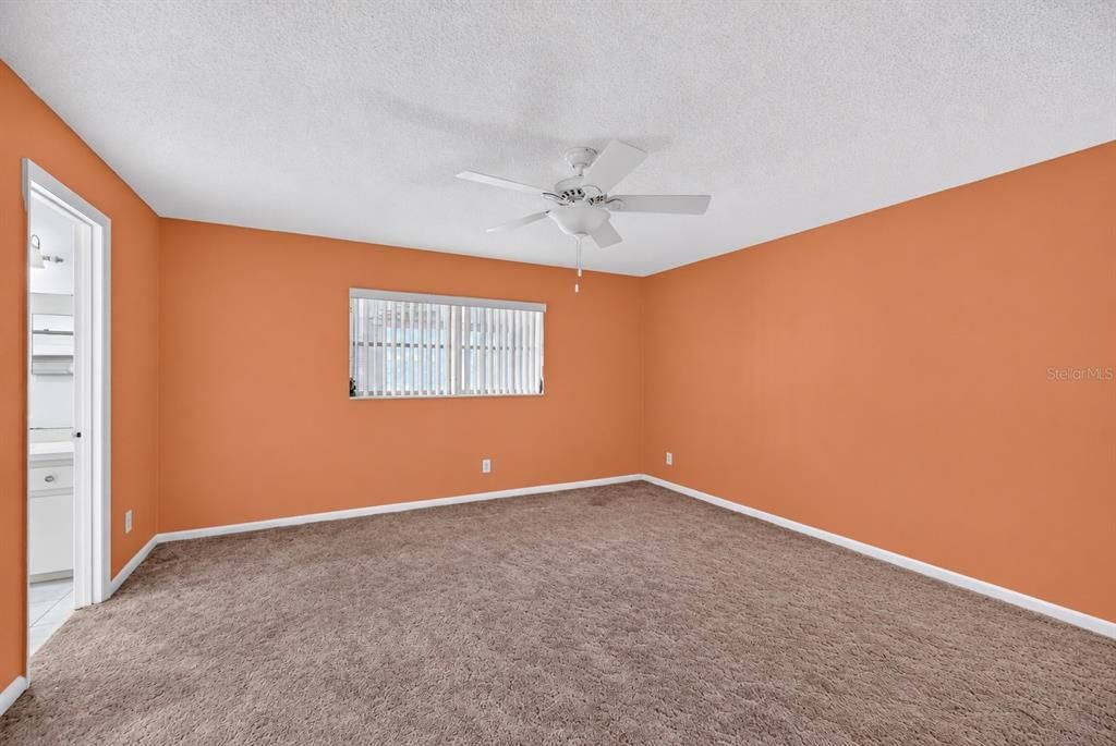 For Sale: $114,900 (2 beds, 2 baths, 1571 Square Feet)