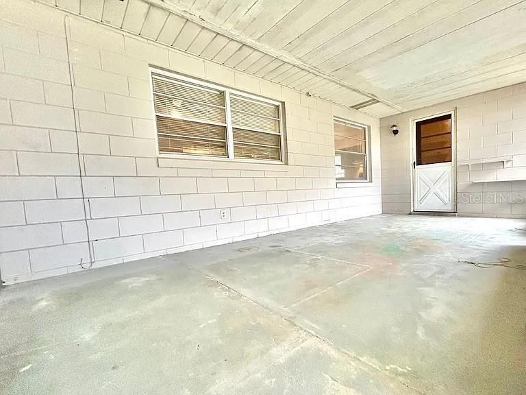 For Sale: $375,000 (4 beds, 0 baths, 1938 Square Feet)