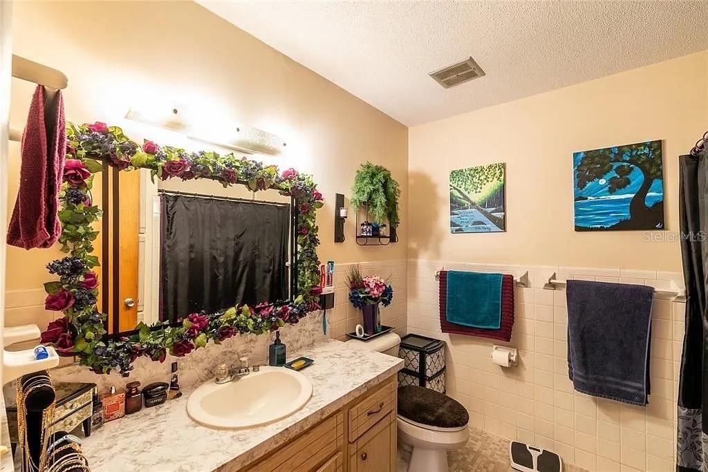 For Sale: $375,000 (4 beds, 0 baths, 1938 Square Feet)