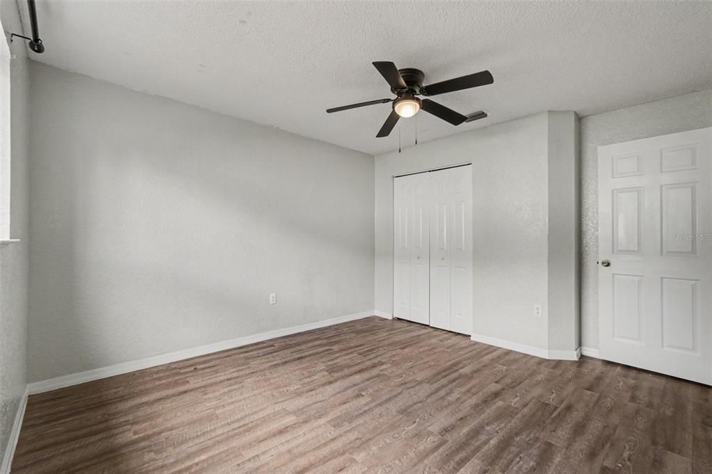 For Sale: $370,000 (3 beds, 2 baths, 1806 Square Feet)