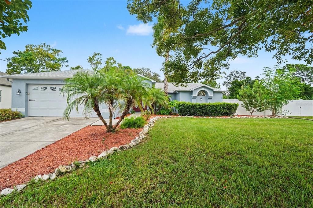 For Sale: $370,000 (3 beds, 2 baths, 1806 Square Feet)