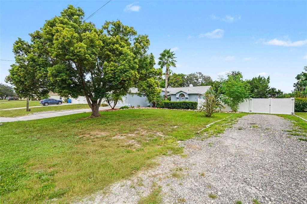 For Sale: $370,000 (3 beds, 2 baths, 1806 Square Feet)